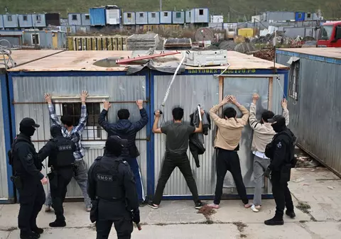 Lupte de stradă între migranți, la Moscova: „Cetățenii străini care nu sunt închişi vor fi expulzaţi”