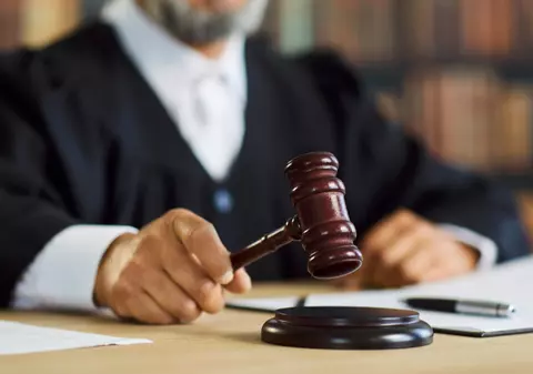 Magistrații din Craiova renunță la grevă și revin la muncă „full-time” după decizia CCR privind pensiile