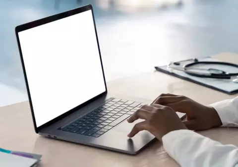 Medicii de familie din Cluj reclamă că Platforma Informatică a Asigurărilor Sociale de Sănătate nu funcționează de peste 24 de ore: „CNAS încă nu recunoaște public acest lucru”