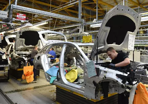 O companie plătește până la 500.000 de euro angajaților care pleacă de bunăvoie. Mii de oameni au acceptat deja oferta