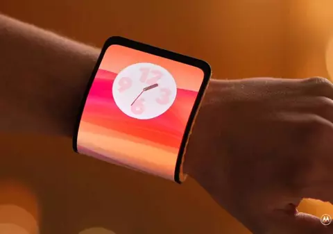 Motorola vrea să lanseze telefonul pe care îl poți purta (din nou)