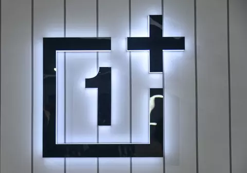 Cum va arăta OnePlus 15, unul dintre cele mai populare telefoane cu Android din România și din lume