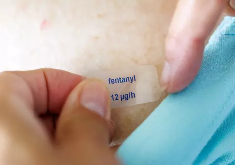 Ce amendă a primit o șoferiță care își lipise un plasture cu fentanil pentru dureri cronice, în Austria