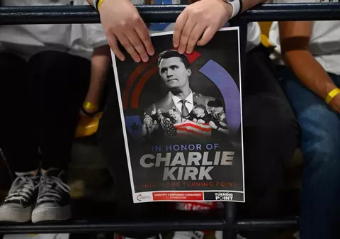 Cum a fost exploatată moartea lui Charlie Kirk de către Donald Trump și aliații săi