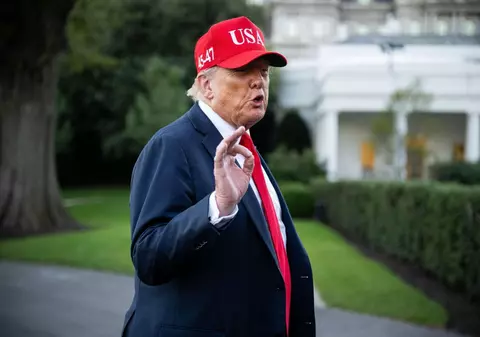 Lupte în cușcă ar putea avea loc de ziua de naștere a lui Donald Trump, la Casa Albă. Președintele SUA împlinește 80 de ani