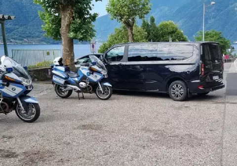 Un român a rămas fără duba folosită drept taxi din Italia spre România și fără carnet