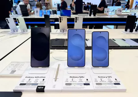 Cât costă telefoanele Samsung Galaxy S25 la eMAG înainte de Black Friday 2025