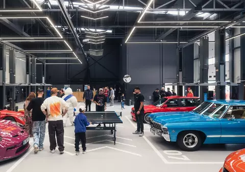 Cum a devenit un service din România loc de întâlnire pentru pasionații de mașini