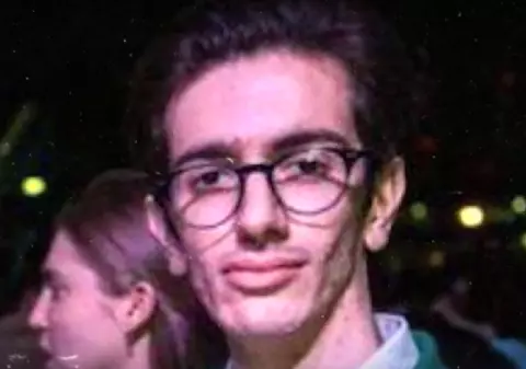 Românii implicați în rețeaua de infractori „764”, condusă de „Tigrul Alb”, au fost arestați: „Trafic de pornografie infantilă și de droguri, manipulare psihologică prin rețelele sociale, agresiune și crimă”