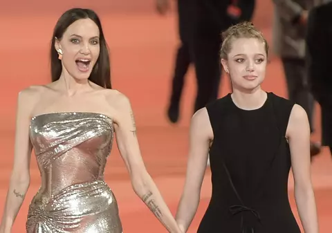 Cum arată Shiloh, fiica Angelinei Jolie și a lui Brad Pitt, după ce a renunțat la dorința de a fi băiat. S-a vopsit și e de nerecunoscut