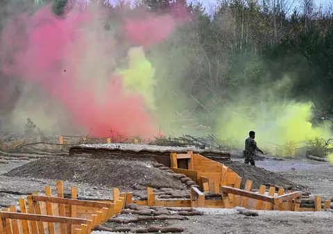 Drone suspecte, reperate la o bază militară și lângă un parc eolian maritim din Franța. Autoritățile anchetează implicarea unui petrolier din flota-fantomă a Rusiei