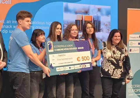 Studenții din Galați câștigă un nou premiu internațional pentru inovație alimentară cu un snack proteic sustenabil