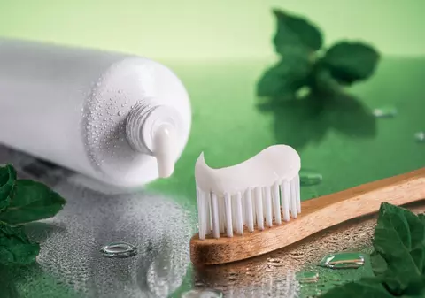 17 trucuri cu pasta de dinți pe care nu le știai