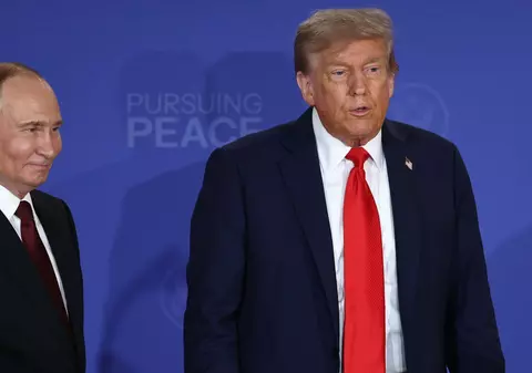 De ce a cerut Vladimir Putin convorbirea cu Donald Trump? Explicațiile unui fost ambasador american: „Este, în mod evident, îngrijorat”