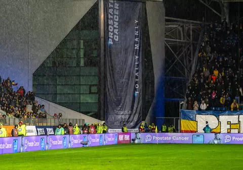 Un mesaj neașteptat pe stadion: Rețeaua Privată de Sănătate Regina Maria a transformat cancerul de prostată într-un „brand” de conștientizare ca bărbații să devină atenți la simptome