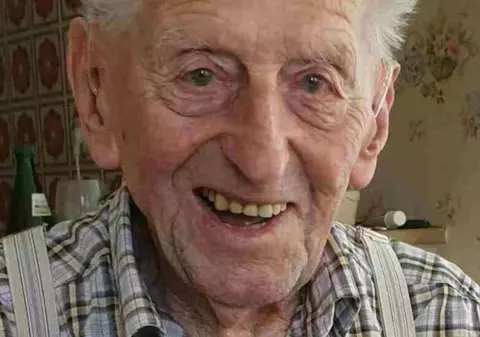 Cel mai vârstnic bărbat din Germania a murit la 110 ani. Povestea lui Karl Haidle, de la Imperiul German la era digitală