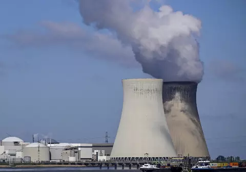 Trei drone misterioase, observate deasupra centralei nucleare Doel din Belgia. Armata e în alertă. Marea Britanie oferă sprijin