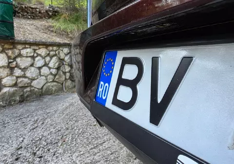Cum să-ţi păstrezi numărul de înmatriculare după ce vinzi maşina