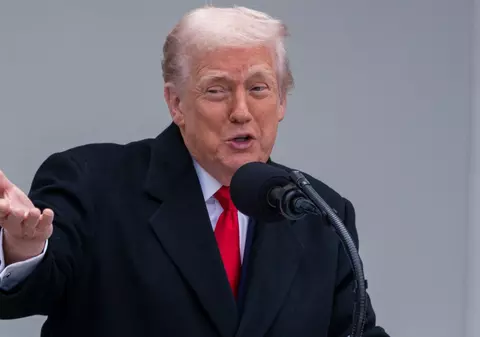 Donald Trump amenință că va ocupa Groenlanda: „Știți care este apărarea lor, două sănii trase de câini”