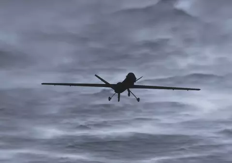 Resturi de dronă au fost găsite pe plaja din Mamaia. Reacția ministrului Apărării