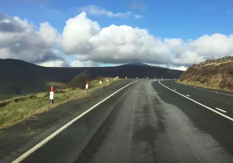 Locul din Europa unde poți conduce fără limită de viteză. Nu există restricții pe majoritatea drumurilor