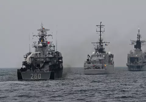 226 de pete de petrol, de 5 ori mai mari decât Bucureștiul, se văd din spațiu în Marea Neagră