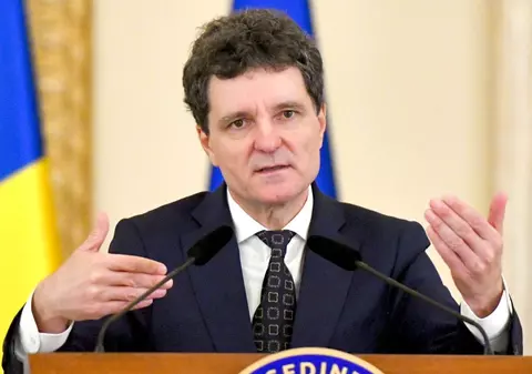 Nicușor Dan spune că majorarea salariului minim ar duce oamenii în şomaj: „Ne plac salariile mari, dar trebuie un echilibru”