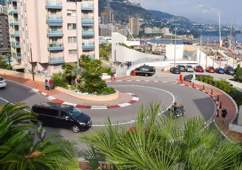 Limita de viteză în singura țară din Europa în care centura de siguranță nu e obligatorie