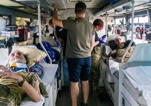 Pe frontul din Ucraina a izbucnit o infecție mortală - gangrena gazoasă, o boală din perioada Primului Război Mondial