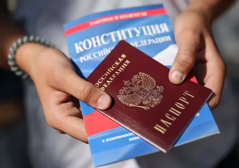 Rușii nu vor mai putea obține vize Schengen cu intrări multiple. Care sunt excepțiile