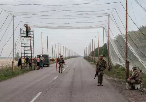 Francezii trimit plase de pescuit vechi în Ucraina pentru protecție împotriva dronelor: „Sunt folosite pe drumuri, poduri, la intrările în spitale”