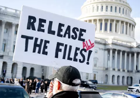 Noam Chomsky era un apropiat al lui Jeffrey Epstein. Cel mai mare lingvist al lumii i-a scris chiar și după condamnarea din 2008