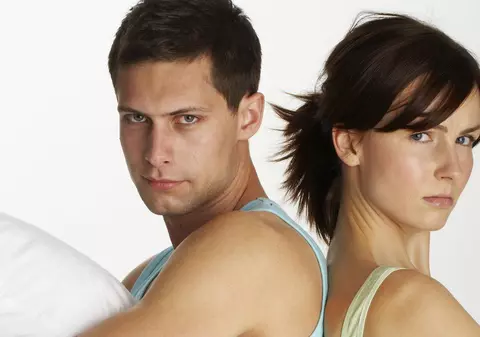 Soția și-ar putea păstra numele din timpul căsătoriei după divorț, chiar dacă bărbatul refuză. Cine a cerut asta