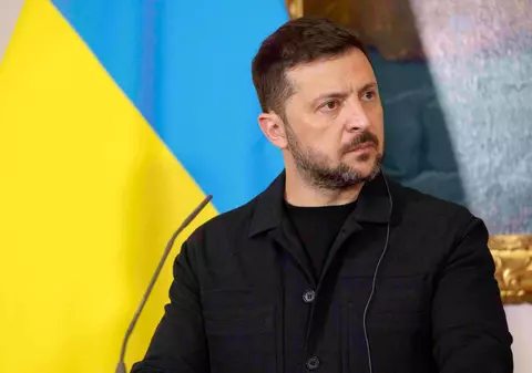 Volodimir Zelenski a primit oficial planul de pace și urmează să-l discute cu Donald Trump: „Am convenit să colaborăm constructiv”