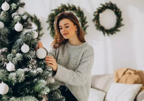 De ce sunt brazii artificiali vedete ale decorurilor festive în acest an?