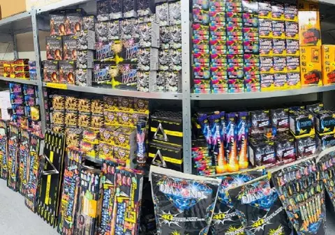 Poliția a golit un subsol plin cu 330 de kilograme de artificii, în Germania: „S-a lăudat cu ele la masa de Crăciun”