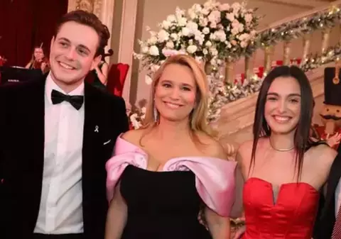 Ce se întâmplă când Aris și Alexia Eram, cei doi copii pe care îi are Andreea Esca, petrec prea mult timp împreună: „Pe mine mă amuză”