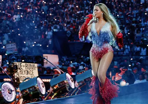 Beyoncé a devenit oficial miliardară și intră în clubul exclusivist alături de soțul său, Jay-Z