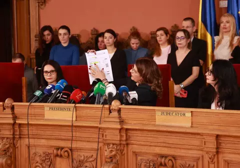 Liana Nicoleta Arsenie, președinta Curții de Apel București, a difuzat înregistrări din instanță, ca să o denigreze pe judecătoarea care a vorbit despre documentarul Recorder: „L-a lovit în cap cu dosarul”