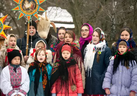 Colinde scurte pentru copii – colinde ușor de învățat pentru copii