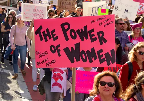 Femei, bărbați, stânga, dreapta, talibani & democrați. Note despre condiția feminină în lumea tuturor contrastelor