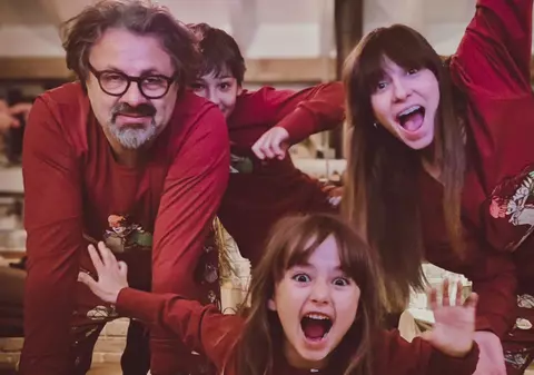 Cum arată bradul natural împodobit de Dana Rogoz și copiii ei: „Abia așteptam momentul”. E atmosferă de sărbătoare în casa vedetei