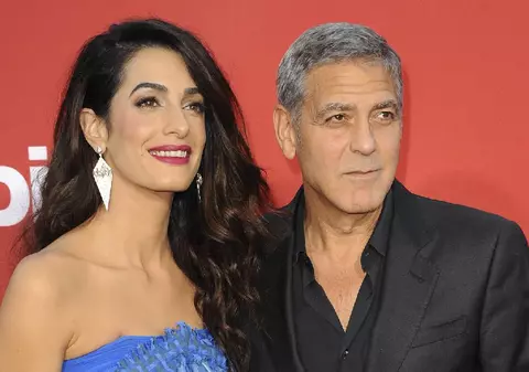 Amal și George Clooney au obținut cetățenia franceză și s-au mutat cu copiii în Provence: „Nu există paparazzi ascunși în fața școlii”