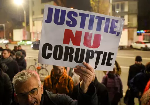 Documentarul Recorder - Justiție capturată. Tot ce s-a întâmplat la conferința de presă CAB. Peste 500 de oameni protestează acum în Piața Victoriei din București