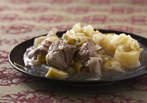 Oamenii sunt mai pofticioși iarna, din cauza frigului, întunericului și instinctelor străvechi