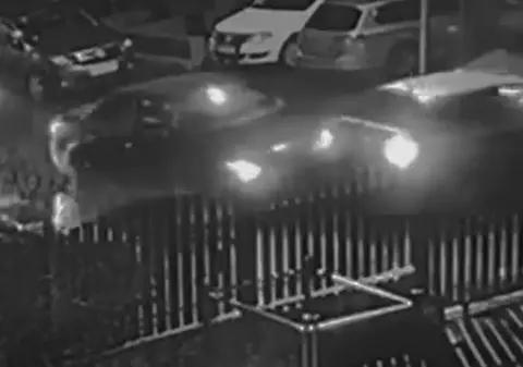 În drum spre Poliție după un accident ușor, un șofer din București a intrat în aceeași mașină pe care o lovise prima oară și apoi a fugit