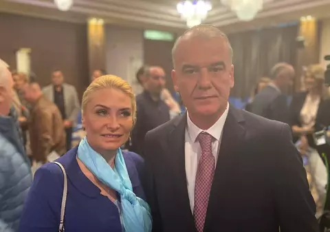 Exclusiv Libertatea: Adriana Georgescu, avocata prinsă cu șpaga de 60.000 de euro, a fost angajată la Ministerul Transporturilor la cabinetul liberalului Ion Popa, Grindeanu a semnat decizia