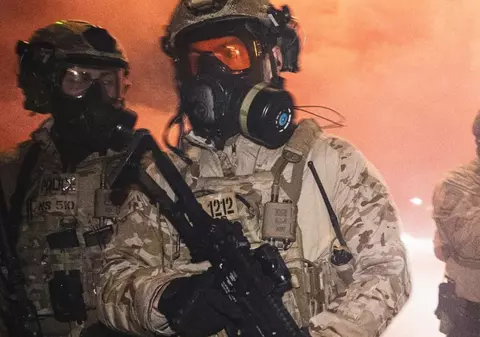 Trump își amenință oponenții politici din SUA că va folosi legea insurecției și „va termina rapid parodia”