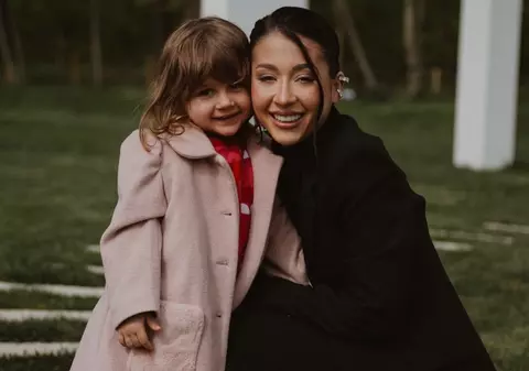 Ce educație îi oferă Nicole Cherry fiicei sale, Anastasia: „Să știe că sunt și prietena ei, dar și mama ei”. Cum s-a schimbat de când a devenit mamă