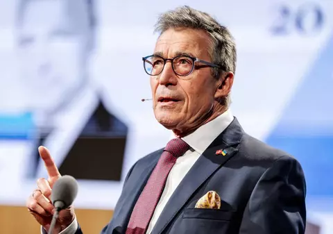 Putin speră că „Groenlanda va fi aisbergul care va scufunda NATO”, avertizează fostul premier al Danemarcei